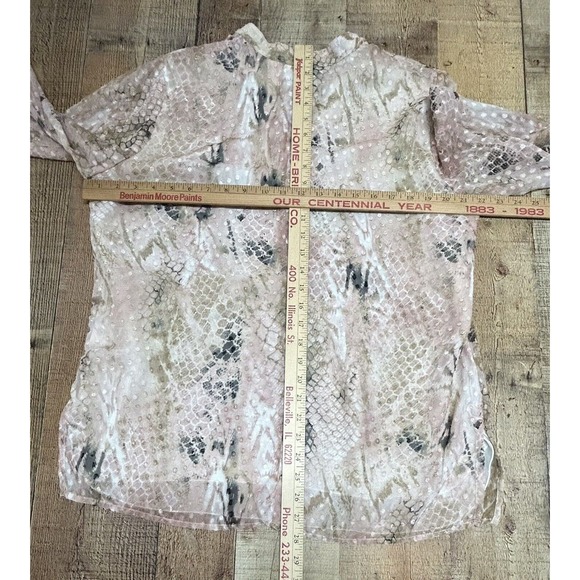 *Alfred Dunner top Womens 12 Pink Snake Print Embellished Pullover Blouse - Picture 5 of 10